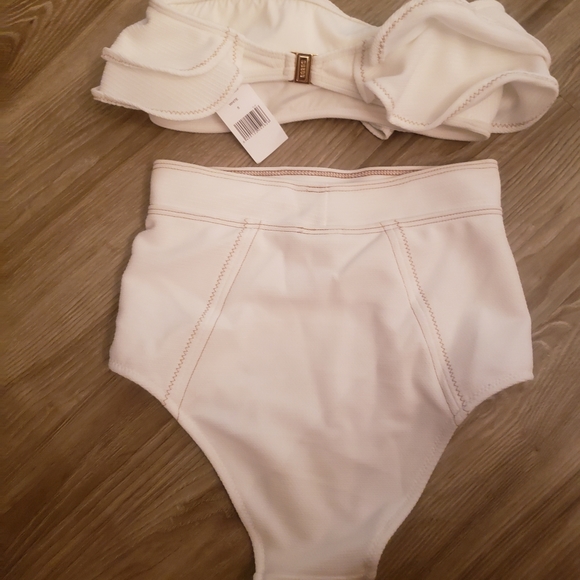 Suboo Kaia Ruffle Bikini Small Top/XS bottom - Picture 11 of 16